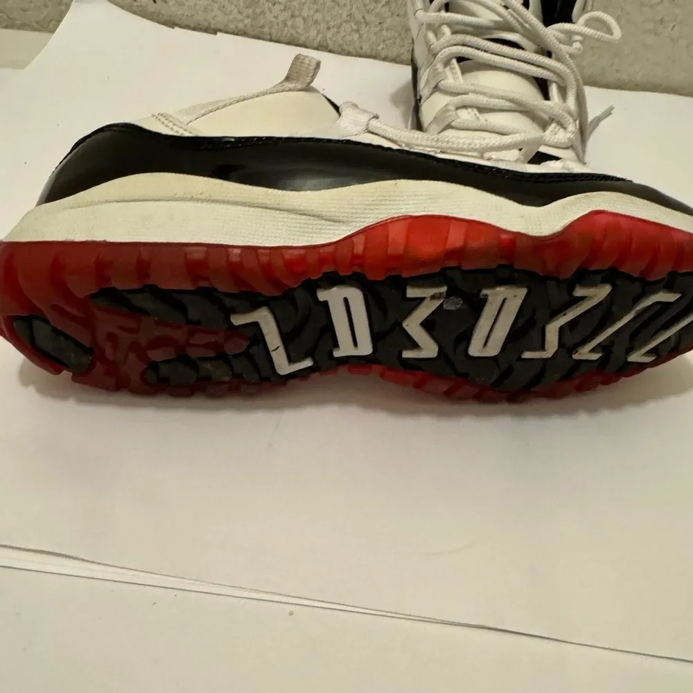 Jordan Low Top Sneakers Retro Mid Concord-Bred Size 2Y Black Red White Youth